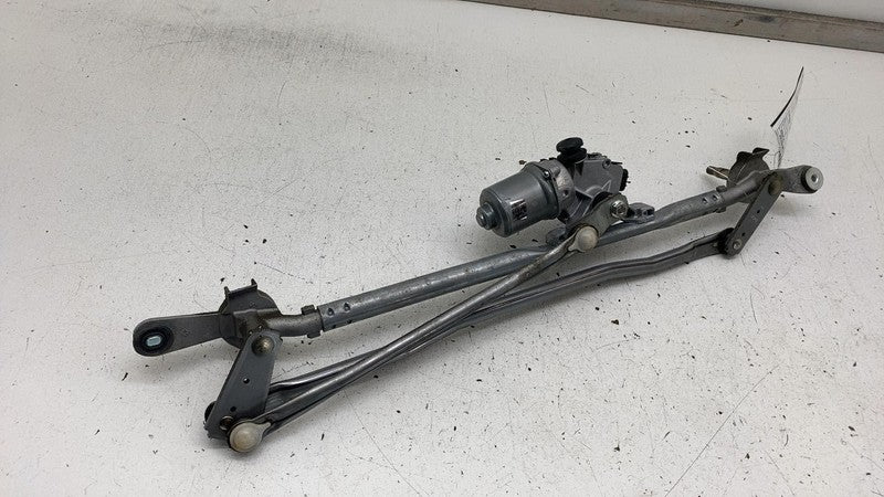 ⭕ 2017-2024 Chrysler Pacifica Front Windshield Wiper Motor & Linkage 6