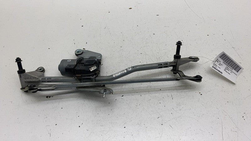 31696283 ⭕ 21-23 Polestar 2 Front Windshield Wiper Transmission Linkage w/ Motor 31696283