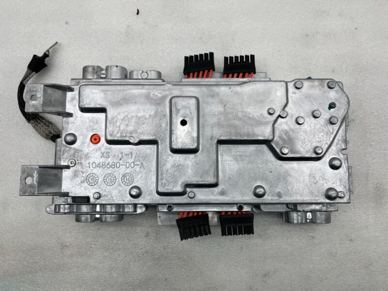 1048893 00 A 2012-2015 Tesla Model S MS 1-Phase High Voltage Junction Box Dual Motor Assembly