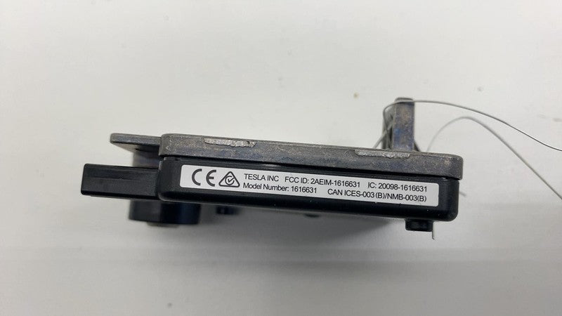 1607917 00 E 2016-2024 Tesla Model S X Y 3 Interior Distance Radar Sensor Control Module Unit