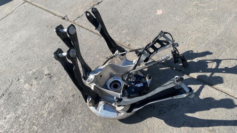 ⭕ 2014-2020 BMW i3 Rear Driver Side Knuckle w/ Brake Caliper & Rotor Left LH RWD