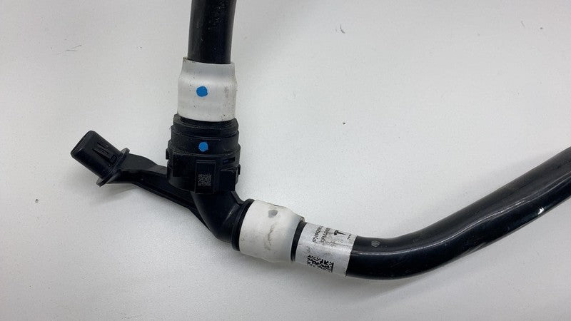 1704292-00-B 2024-2025 Tesla Cybertruck Front Drive Unit Inline Powertrain Supply Hose Pipe