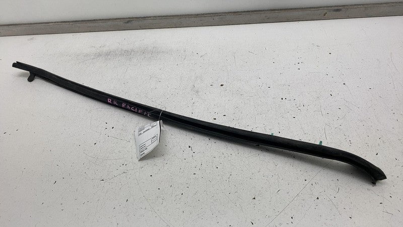68188722 AD ⭕17-24 Chrysler Pacifica Rear Left/Right Door Upper Weatherstrip Seal 68188722AD