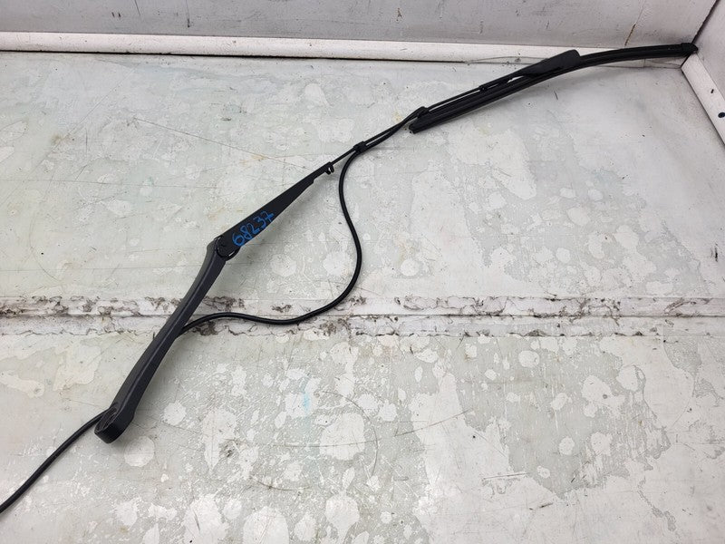 107672900C ⭕ 2017-2022 Tesla Model 3 Front Windshield Wiper Arm & Blade Right 1076729-00-C