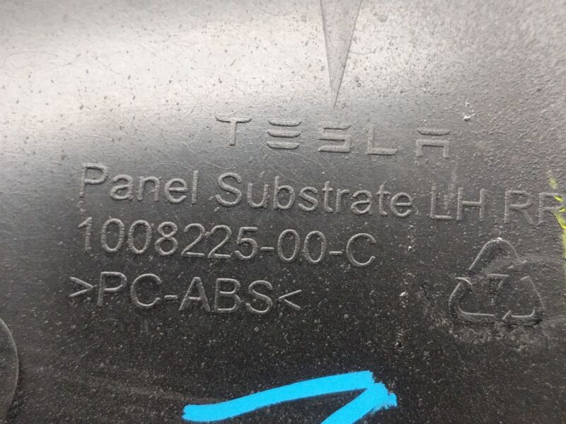 1008225 00 C ⭕ 12-15 Model S PAIR Front Left & Right Upper Center Console Panel 1008225-00-C