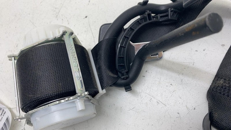 34128957 ⭕ 2014-2021 BMW i3 I01 Rear Passenger Side Seat Belt Retractor Right RH 34128957