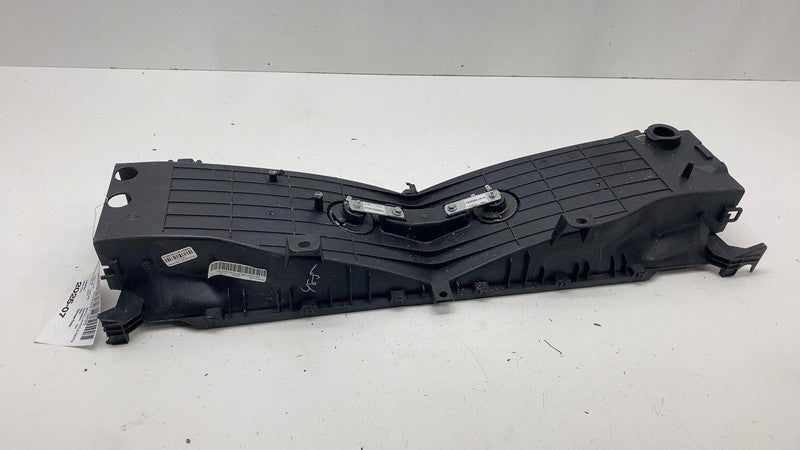 100725800D ⭕12-20 Tesla Model S Radiator Shutter Air Duct Center Intake Grille 1058073-00-B