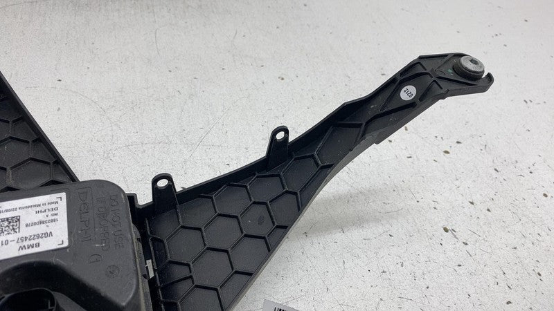 936054804 2018 2019 2020 BMW 530e Front Vehicle Sound Generator Speaker w/ Mount Bracket