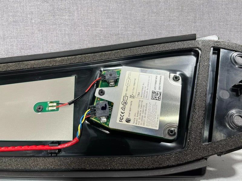 110043700E ⭕ 17-23 Model 3 Left B-Pillar Applique Glass Trim Molding w/ Camera 1100437-00-E