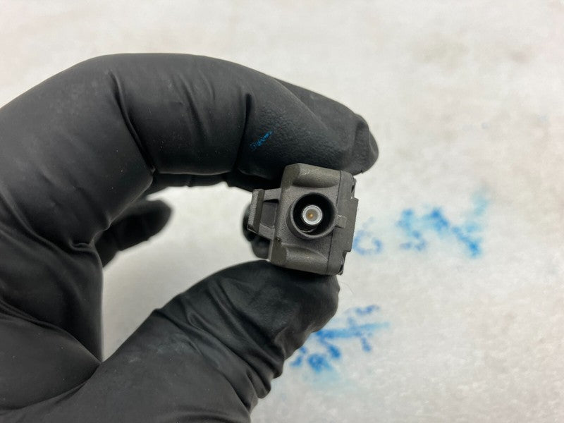 106910400D ⭕ 16-20 Model S Passenger Side B-Pillar Exterior Mount Camera Right 1069104-00-D