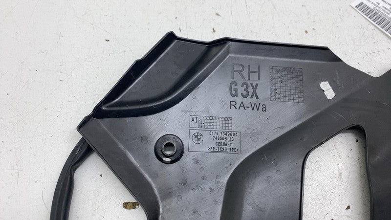 ⭕ 2017-2023 BMW 540i Front Right Upper Engine Bay Compartment Cover OE