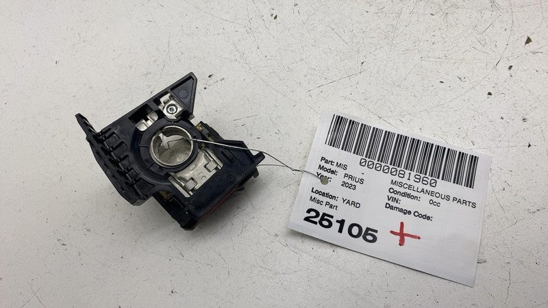 82817 16530 ⭕ 2023-2025 Toyota Prius Positive 12V Battery Lower Terminal Cover 82817-16530