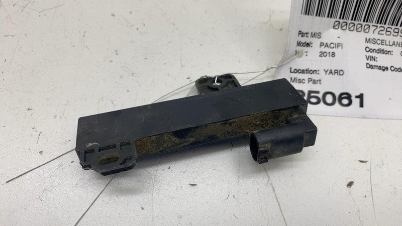 68051315AB ⭕ 17-23 Chrysler Pacifica Keyless Passive Entry Antenna Module Unit 68051315AB