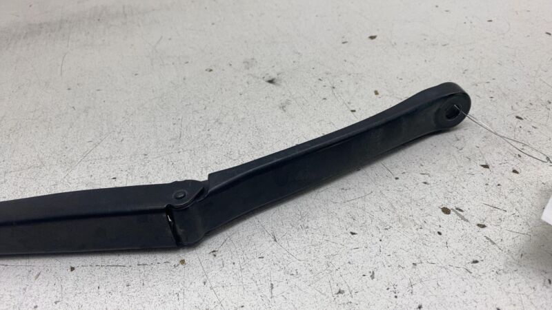 105339900A 2012-2020 Tesla Model S MS Front Passenger Side Windshield Wiper Arm Right Assy