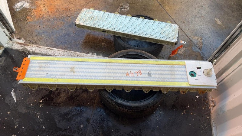 ⭕ 2020-2024 Tesla Model Y Long Range Battery Module Assembly 1609295-0