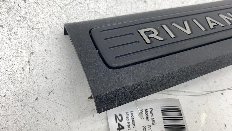 PT00240625 ⭕ 2022-2024 Rivian R1T Rear Right Door Sill Scuff Plate Trim Cover RH PT00240625