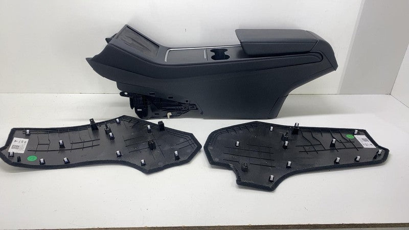 ⭕ 2021-2023 Tesla Model Y MY Front Center Console Armrest w/ Side Pane