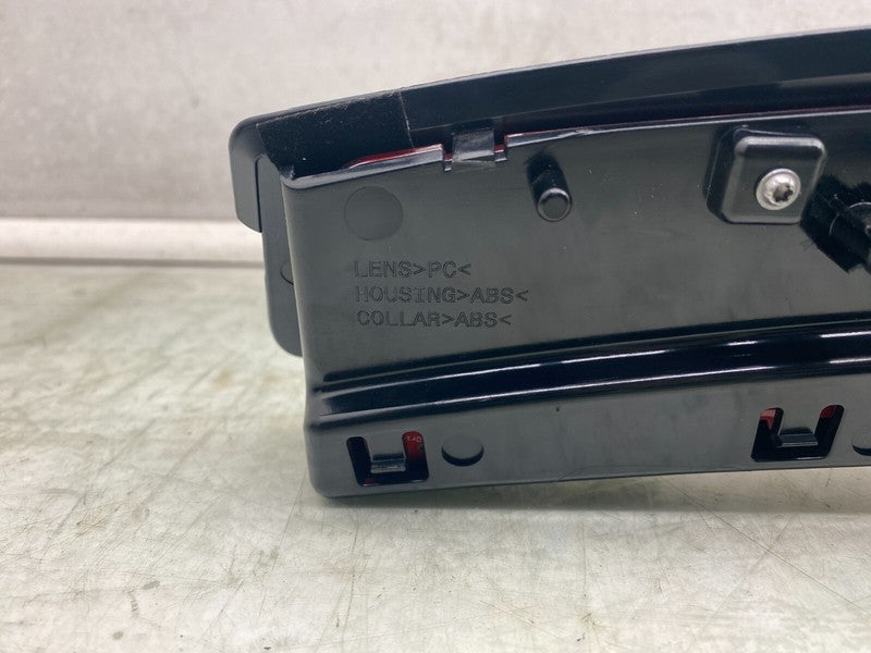 1077405 00 G ⭕ 17-23 Model 3 Rear Package Tray Lamp Inner 3rd Brake Stop Light 1077405-00-G