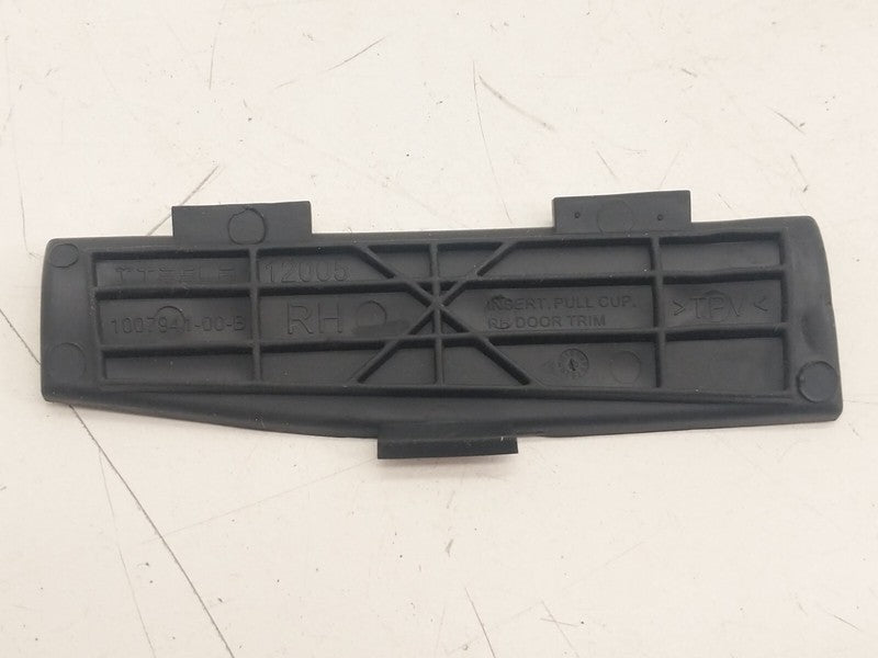1007941 00 B ⭕ 12-20 Tesla Model S Front or Rear Right Door Trim Pull Cup Insert 1007941-00-B