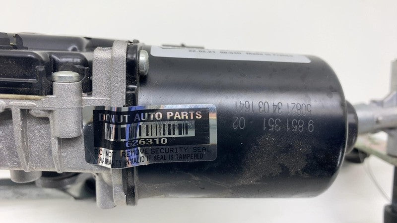 9851351 02 2017-2023 BMW 530e G30 Front Windshield Wiper Transmission Linkage & Motor OEM