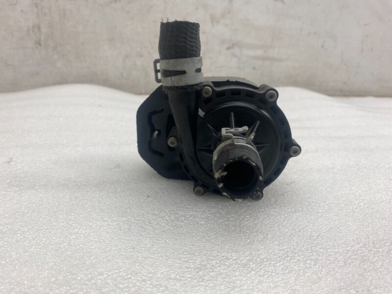 105723500F 2016-2020 Tesla Model S MS Electric Auxiliary Coolant Water Pump w/ Bracket Assy