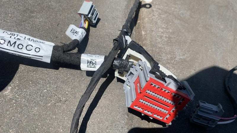 PJ8T14A005 ⭕2021-2023 Ford Mustang Mach-E Cabin Floor Wiring Harness Cable Wire PJ8T-14A005