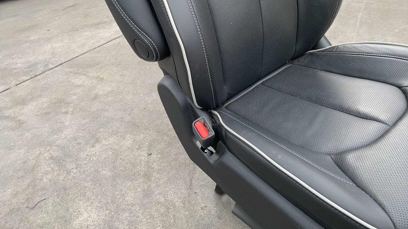 ⭕ 17-25 Chrysler Pacifica Front Driver Side 1st Row Bucket Seat Black