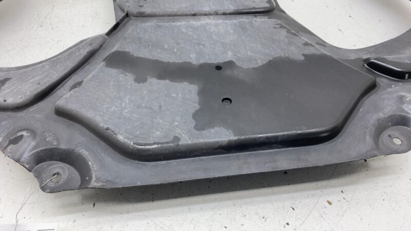 A 212 524 31 30 ⭕ 10-16 Mercedes-Benz E-Class E350 E400 Engine Mud Flap Splash Guard A2125243130