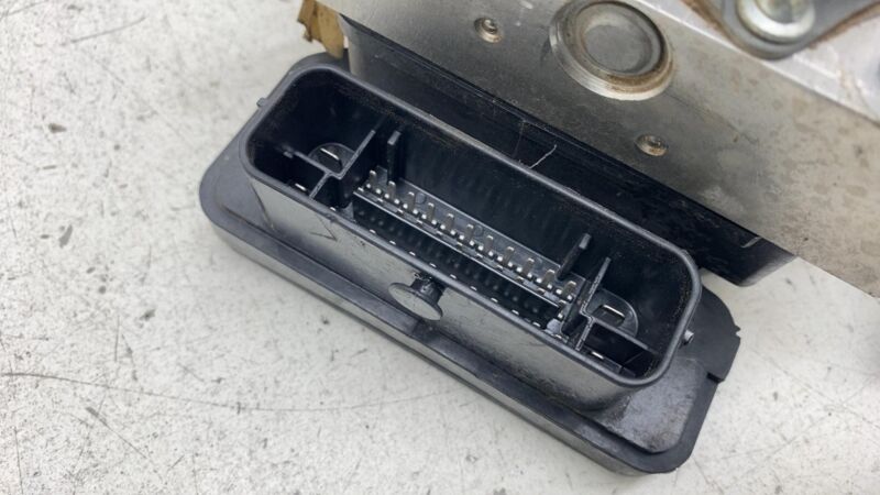 104474500B ⭕ 17-23 Tesla Model 3 Anti-Lock Brake System ABS Pump Module Unit 1044745-00-B