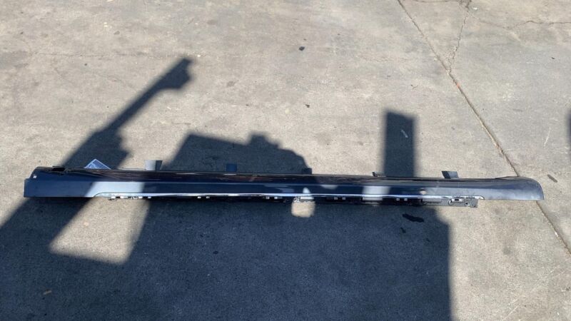 600587400J ⭕ 12-20 Model S Driver Side Skirt Rocker Molding Sill Panel Left LH 6005874-00-J