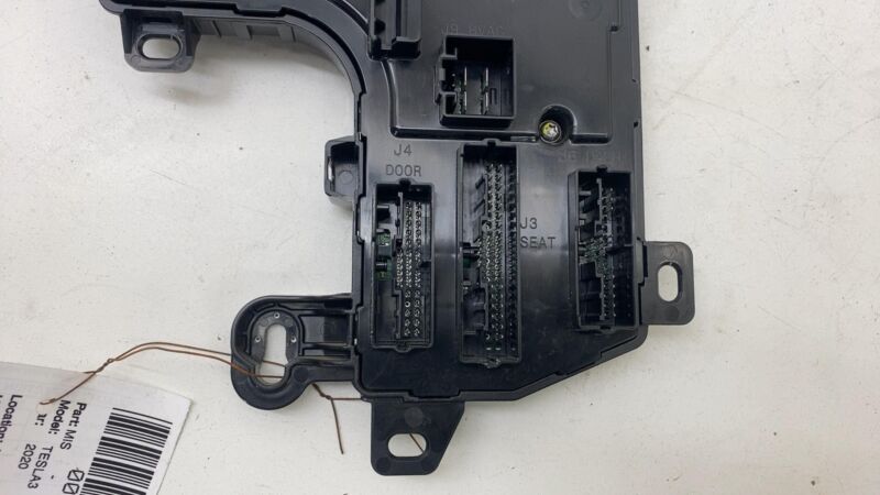 1078673 32 L 2017-2020 Tesla Model 3 Driver Left Low Voltage Electronic Control Module ECU LH