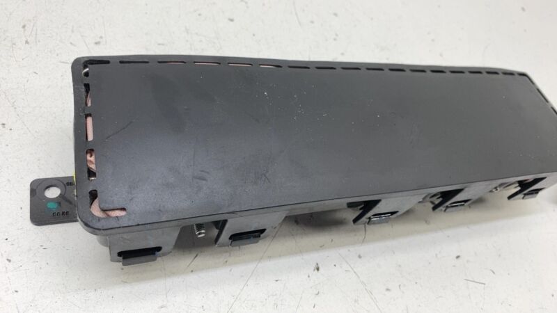 2012-2015 Tesla Model S Passenger / Driver Knee Airbag LH & RH Fits either side