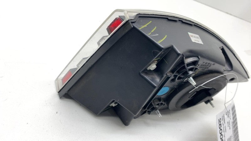 6005918-00-C 2012-2020 Tesla Model S MS Rear Driver Side Taillight LED Outer Tail Lamp Left