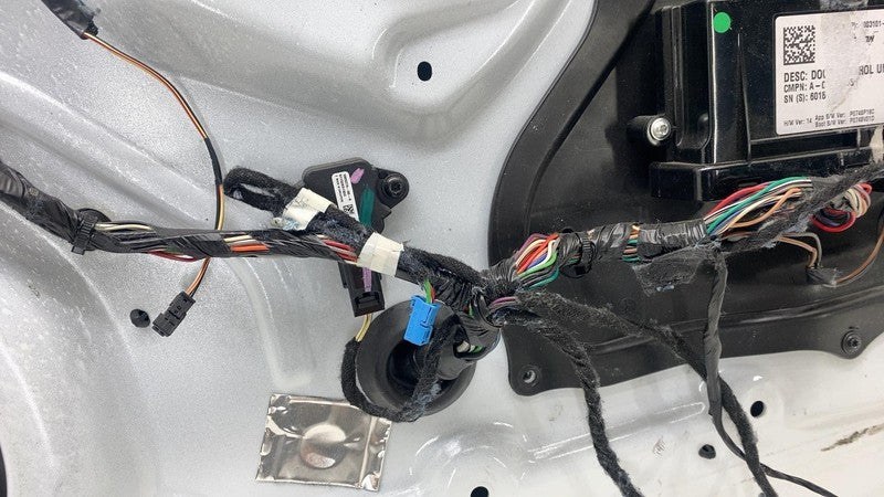 ⭕ 12-15 Tesla Model S Front Passenger Side Door Shell Panel Right Whit