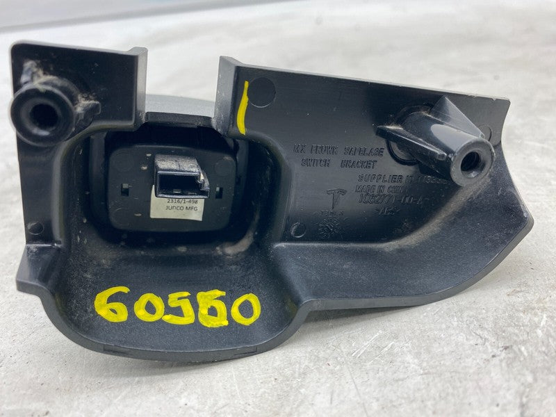 1062771 00 A ⭕ 16-20 Model X Front Frunk Opening Switch Release Button & Bracket 1062771-00-A