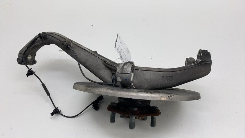 1044661C 17-23 Tesla Model 3 Front Right RWD Spindle Knuckle w/ Wheel Hub & Dust Shield R