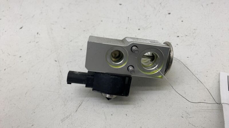 110187800A 17-23 Model 3 Air Conditioner AC HVAC Heater Core Valve Tube Sensor 1101878-00-A