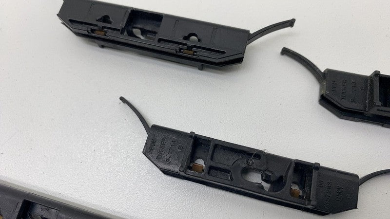 ⭕ 2021 2022 2023 BMW 530e G30 Roof Bar Mounting Clip Molding Fastener