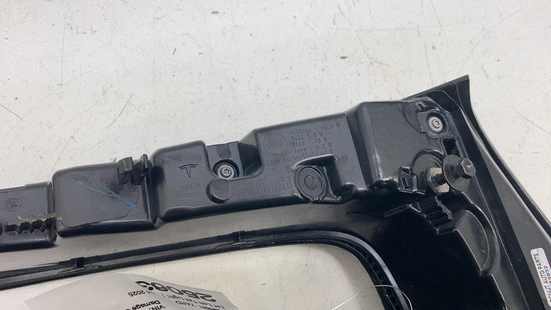 1691498-00-F ⭕ 24-25 Model 3 Rear Driver Side Taillight Quarter Tail Lamp Left 1691498-00-F