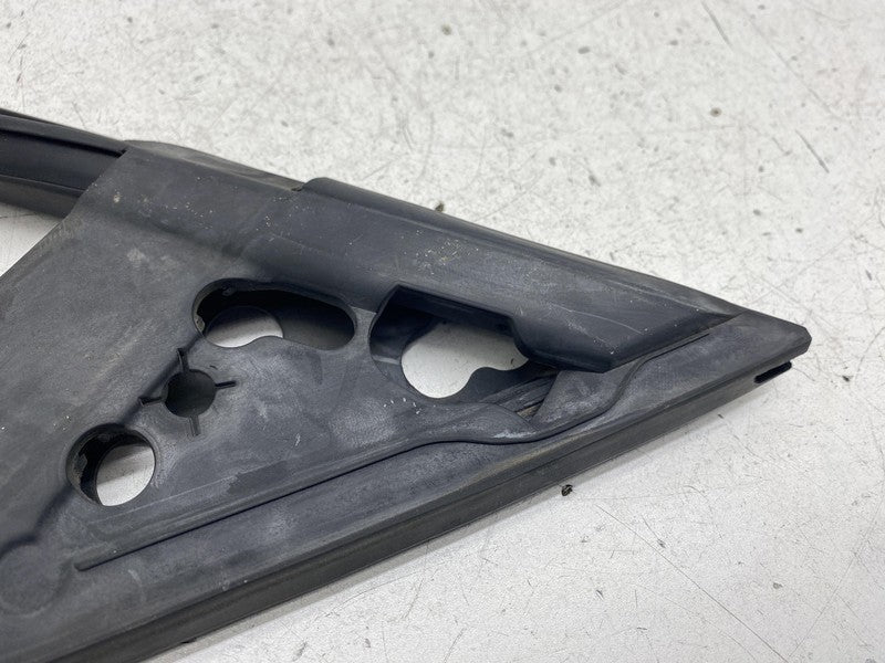 ⭕14-21 Maserati Ghibli Front Passenger Side Door Window Mirror Rubber