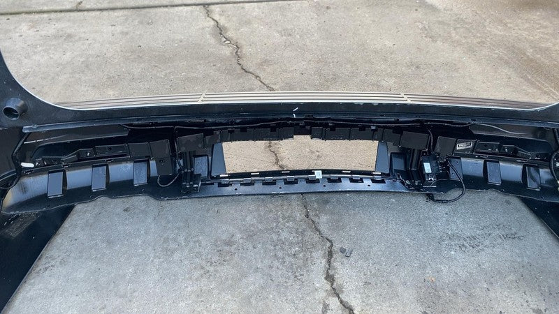 ⭕ 2018 2019 2020 2021 Lincoln Navigator Rear Bumper Cover Panel White