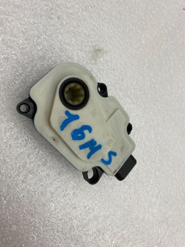 2012-2015 Tesla Model S Front Bumper Grille Vent Shutter Control Motor Actuator