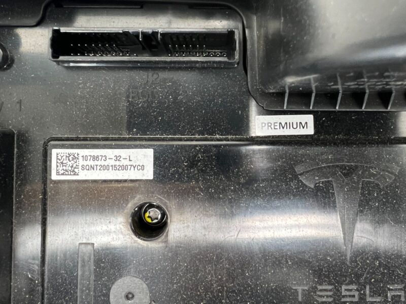 107867332L 2017-2023 Tesla Model 3 M3 Front Left Low Voltage Body Control Module Unit Assy