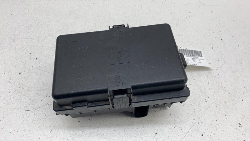 ⭕2017-2022 Chrysler Pacifica Engine Fuse Box Relay Junction Module Unit w/ Cover