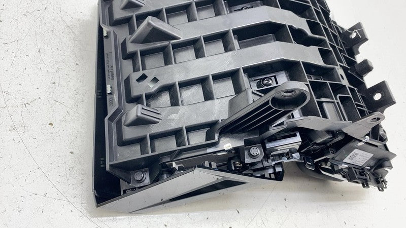 ⭕ 19-22 Audi E-Tron Front Console Monitor w/ Transmission Shifter & Cover Plate