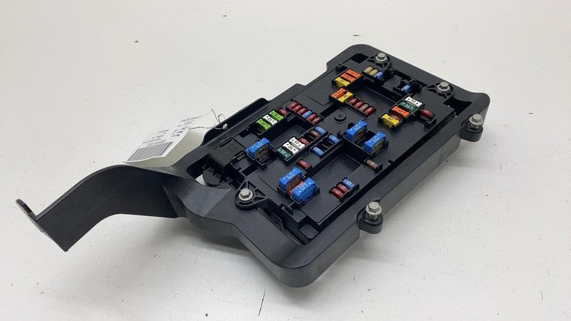 ⭕ 22-24 Rivian R1T R1S Left Dash Fusebox Power Relay Control Module PT