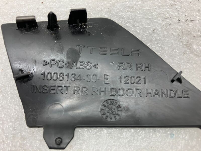 1008134 00 E ⭕ 12-20 Model S Rear Passenger Side Door Handle Cover Insert Right 1008134-00-E
