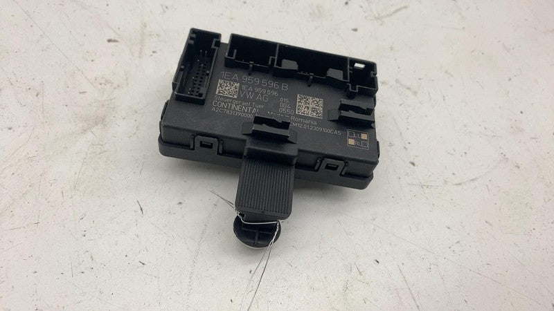 ⭕2021-2023 Volkswagen ID.4 Rear Passenger Window Control Module Right 1EA959596B