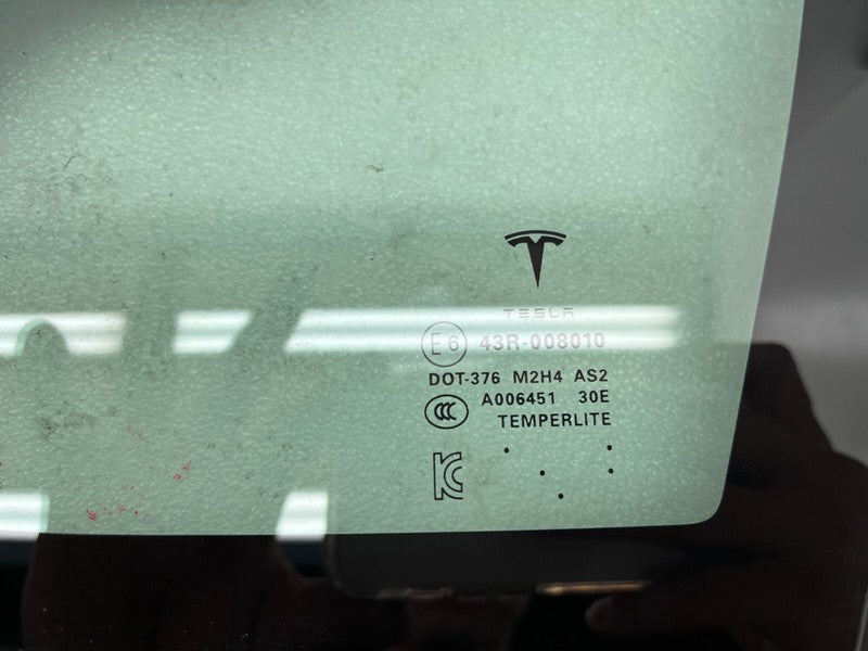 E6 43R-008010 ⭕ 2012-2020 Tesla Model S Rear Passenger Side Quarter Fixed Glass Right Assembly