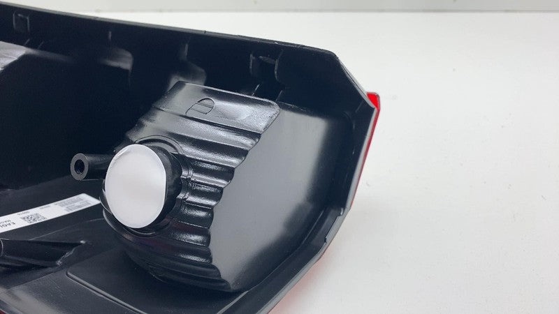 2007-2011 Dodge Nitro Rear Passenger Side Taillight Tail Lamp Right CS